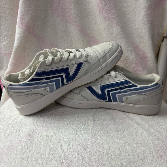 Vans Other - Vans X Penn, Lowland Comfycush
Penn Blanc De Blanc Men Sz 9 / Women’s Sz 10.5